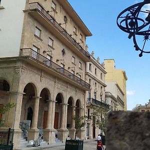 Palacio De Los Corredores La Habana Exterior photo
