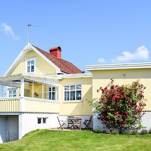 Amazing Home In Smlandsstenar With Wifi Atteras Exterior photo
