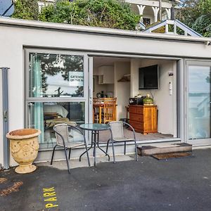 Gatehouse On The Bay - Christchurch Holiday Unit Villa Exterior photo