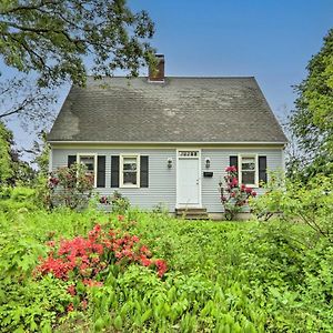 Lovely Hyannis Cottage, Walk To Beach And Main St! Barnstable Exterior photo