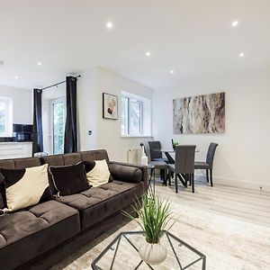 Modern Apartment -Perfect For Contractors & Families By Luxiety Stays Serviced Accommodation Southend On Sea Exterior photo