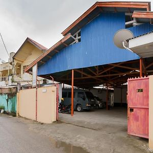 Asokatama Residence Syariah Mitra Reddoorz Padang  Exterior photo