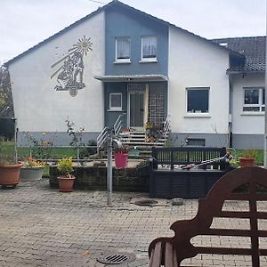 Apartamento Gastehaus Maurer Gau-Weinheim Exterior photo
