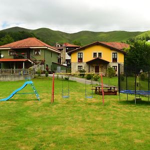 El Balcón de Onís Hostal La Robellada de Onis Exterior photo