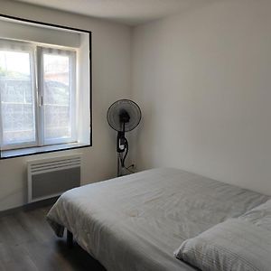 HOME CONNECT Appartements d'hôtes - entrée autonome Charmes  Exterior photo