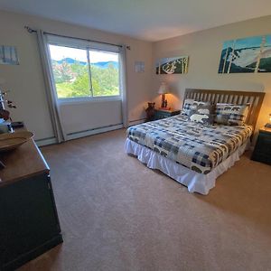 F4 Warm Fairway Village Townhome Mountain Views And Large Lawn So Much To Do Carroll Exterior photo