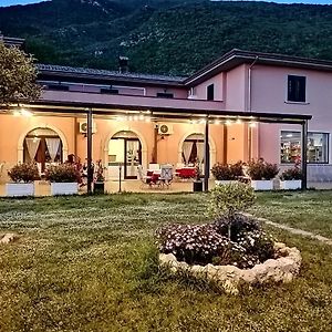 Salisu Country House Hostal Mignano Monte Lungo Exterior photo