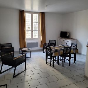 Apartamento La Petite Montagne Le Puy-Notre-Dame Exterior photo