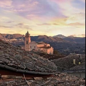 Superbe Appartement situé dans un jolie village Montefalcione Exterior photo