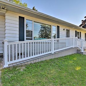 Lake Huron House With Grill And Beach Access! East Tawas Exterior photo