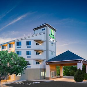 Holiday Inn Express & Suites Colorado Springs-Airport, An Ihg Hotel Exterior photo