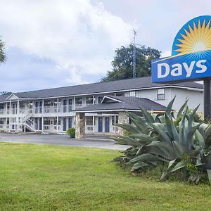 Days Inn By Wyndham Madison Exterior photo