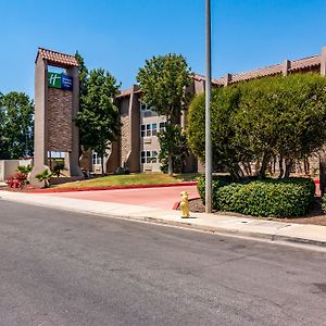 Holiday Inn Express & Suites Camarillo, An Ihg Hotel Exterior photo