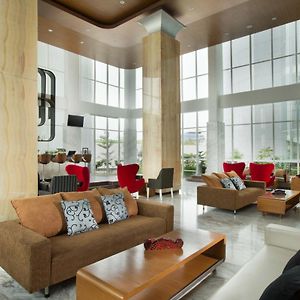 Hariston Hotel&Suites, Pluit - Yakarta Exterior photo