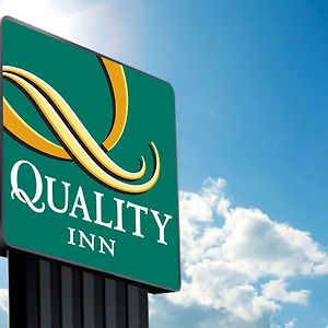Quality Inn Dodge City Exterior photo