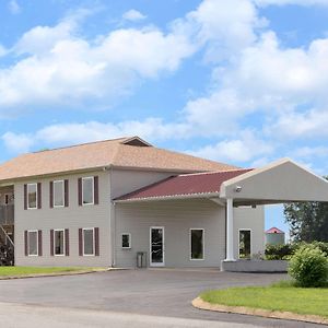 Super 8 By Wyndham Whiteville Exterior photo