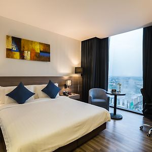 Best Western Plus Wanda Grand Hotel Nonthaburi Exterior photo