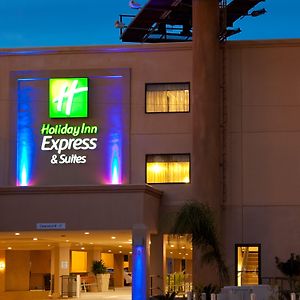 Holiday Inn Express Hotel & Suites Woodland Hills, An Ihg Hotel Los Ángeles Exterior photo