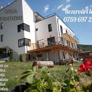 Apartamento Casa Prieteniei - Apartament Cu Terasa - 3 Km Piatra Neamţ Exterior photo