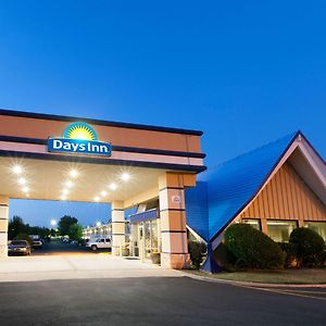 Days Inn By Wyndham Norman Exterior photo