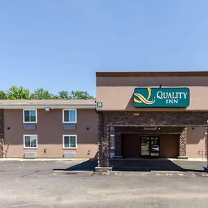 Quality Inn Chicopee-Springfield Exterior photo