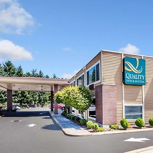 Quality Inn & Suites Vancouver North Exterior photo