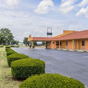 Hotel Econo Hospedaje Cornersville Exterior photo