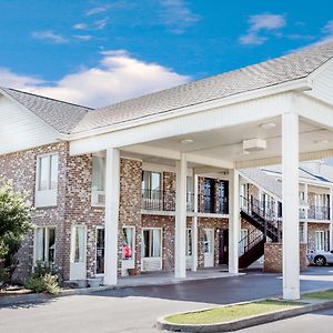 Days Inn By Wyndham Manning Exterior photo