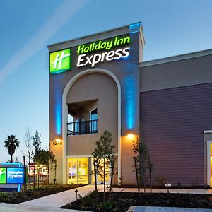 Holiday Inn Express Benicia Exterior photo