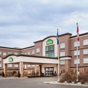 Hotel Wingate By Wyndham Calgary South Exterior photo