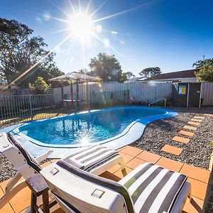 Flora Parade 6 Villa Tuncurry Exterior photo