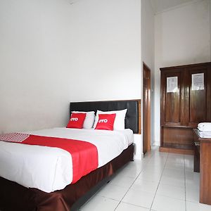 Hotel Oyo 2014 Wisma Zahra Bandar Lampung Exterior photo