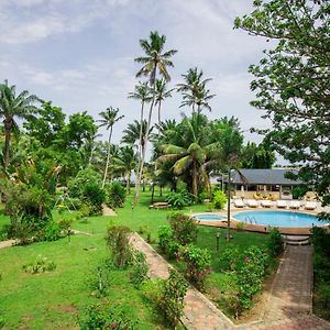 Hotel La baie des orchidées Abiyán Exterior photo