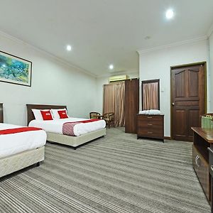 Hotel Super Oyo Capital O 90434 Marmoris House Kuala Terengganu Exterior photo