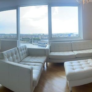 Luxury 8Th Floor Apartment With Stunning Views Chatham  Exterior photo
