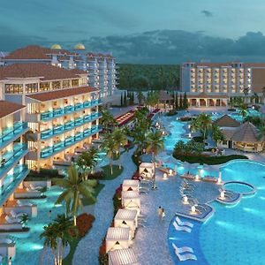 Hotel Sandals Dunns River All Inclusive Couples Only Ocho Ríos Exterior photo