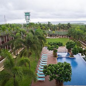 Greenleaf The Resort & Spa, Ganpatipule Exterior photo