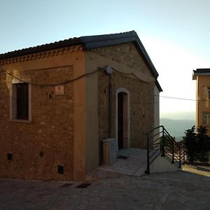 Palazzo Petrilli Bed and Breakfast Trevico Exterior photo