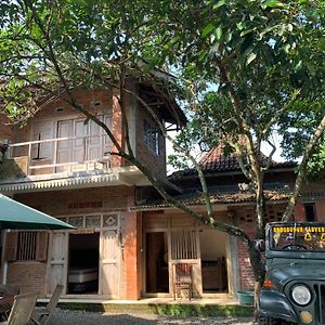 Bu Condro Homestay By Luxury Degree Magelang Exterior photo