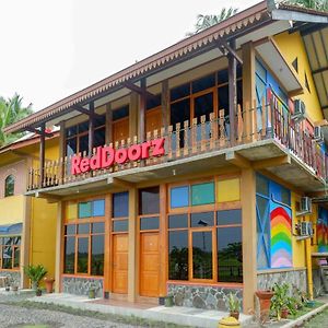 Hotel Reddoorz Near Yogyakarta International Airport Glagah  Exterior photo