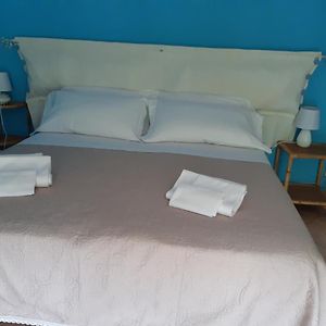 Il Girasole Bed and Breakfast Castelvecchio Calvisio Exterior photo