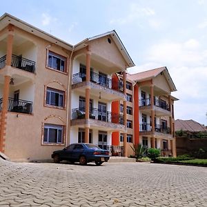 Mary Keeri Suites Fort Portal Exterior photo