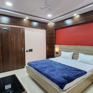 Staymaker Hotel Bhagwan - Only Indian Citizens Allowed Deoghar Exterior photo