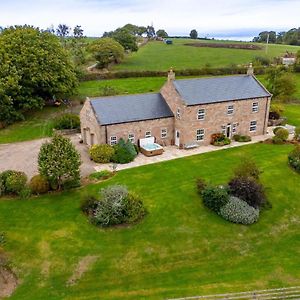 Tinkers Folly Villa Harrogate Exterior photo