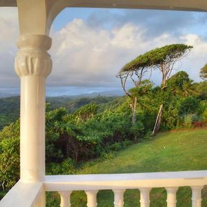 Oceanfront 3-Bedroom Villa With Spectacular View! Calibishie Exterior photo