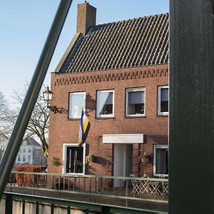 Yep! Slapen Bij De Sluis Bed and Breakfast Blokzijl Exterior photo