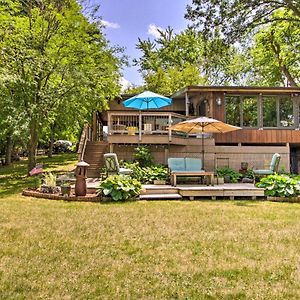 Year-Round Waterfront Getaway Lake Access And Dock! South Haven Exterior photo