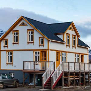 Apartamento Undiraldan - Steinholt, Old Music School Seyðisfjörður Exterior photo