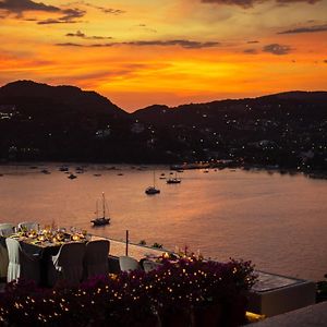 Tentaciones Hotel&Lounge Pool - Adults Only Zihuatanejo Exterior photo