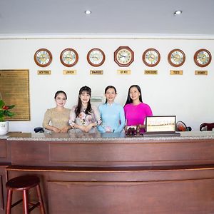 Hotel Khach San Bong Sen Vi Thanh Exterior photo